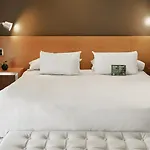 725 Continental Hotel
